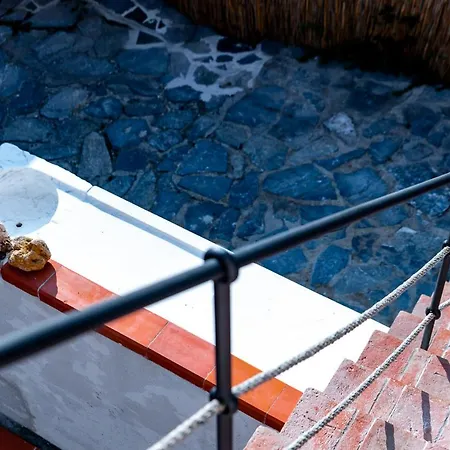 La Casa Di Ugo Sotto Il Borgo Holiday home *