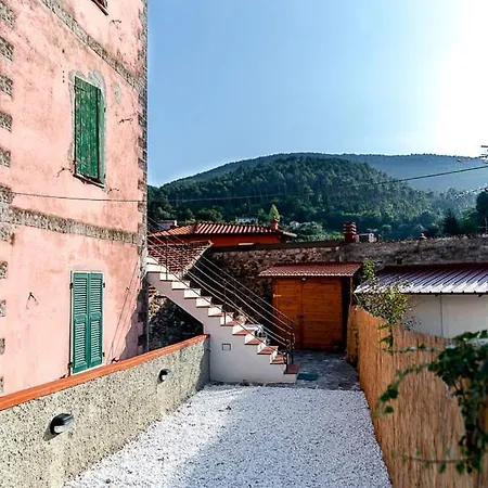 Holiday home La Casa Di Ugo Sotto Il Borgo *