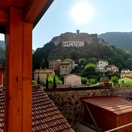 Holiday home La Casa Di Ugo Sotto Il Borgo Ameglia